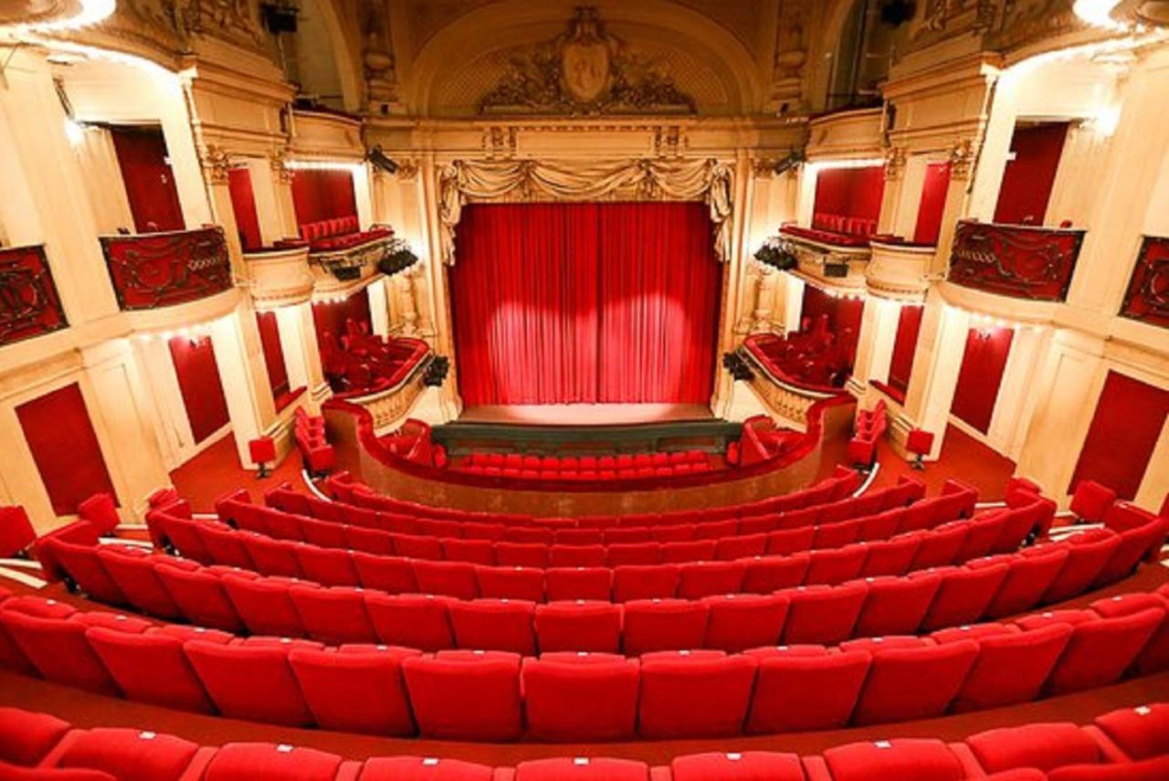 Appartement 111- Urban Theatre De La Madeleine Parijs